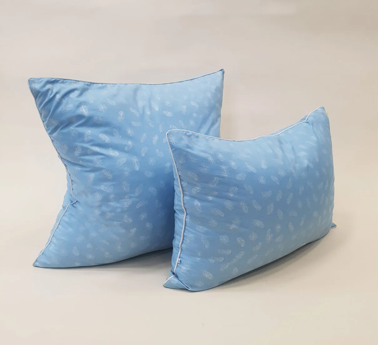 Подушка "Эдом" перовой наполнитель 1 категории "а", средняя жесткость, чехол тик полиэстер